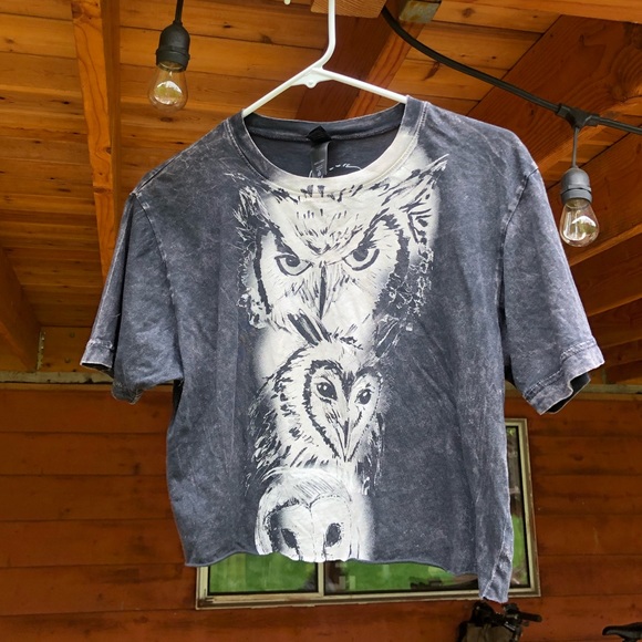 Alternative Apparel Tops - Cropped owl tee alternative apparel medium